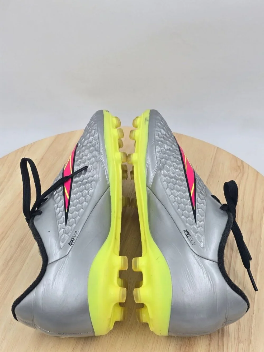 Nike Hypervenom Phelon Premium FG Soccer Cleats Youth Size 4y 677589-069 shoes